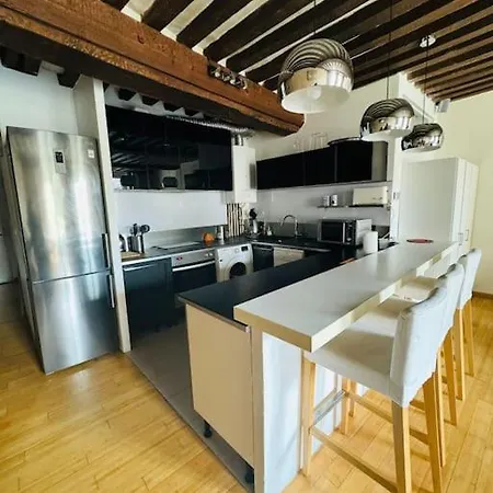 Spacieux De Charme En Hyper-centre Caen